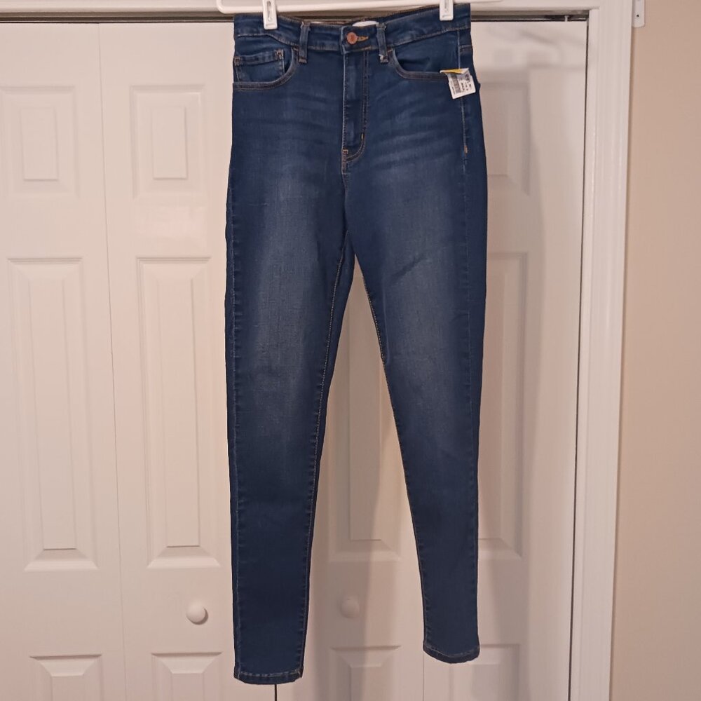 #321 - Forever 21 Blue Jeans Size 28